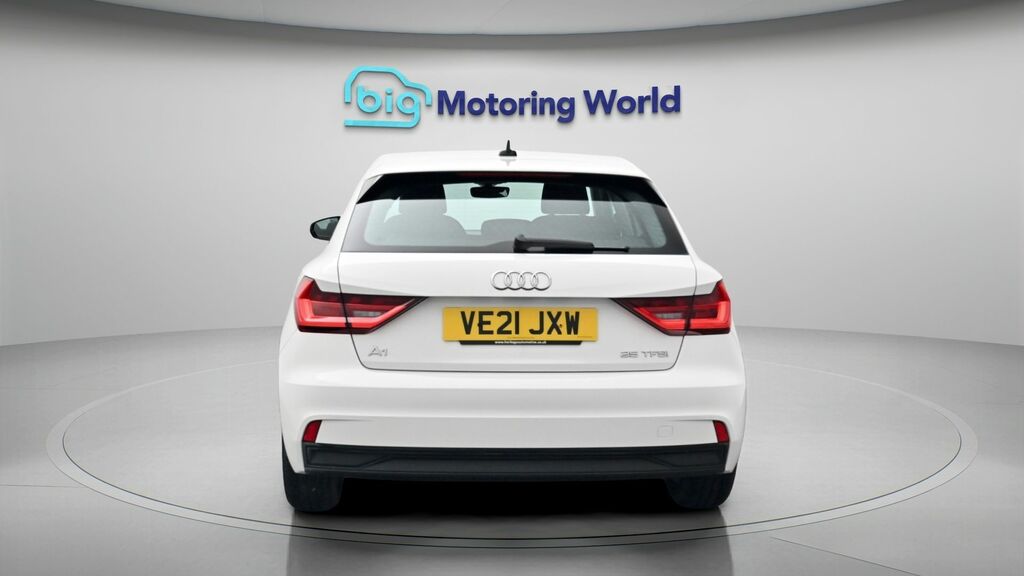 Audi A1 Technik White #6