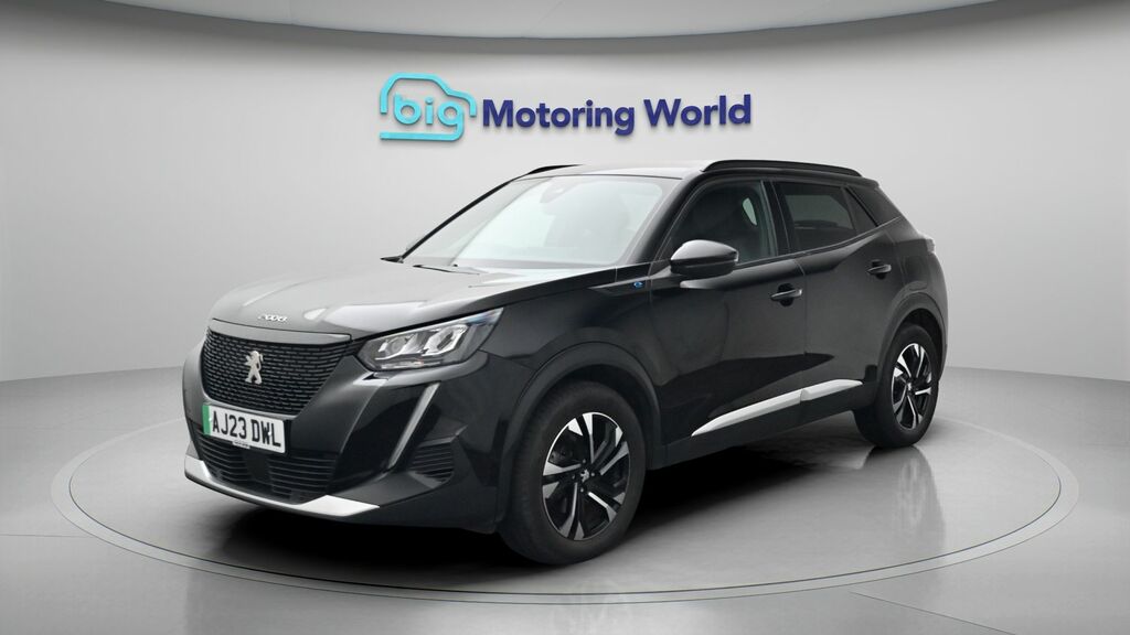 Peugeot e-2008 Allure Premium Black #3