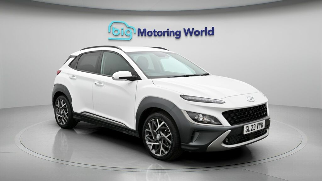 Hyundai Kona Premium White