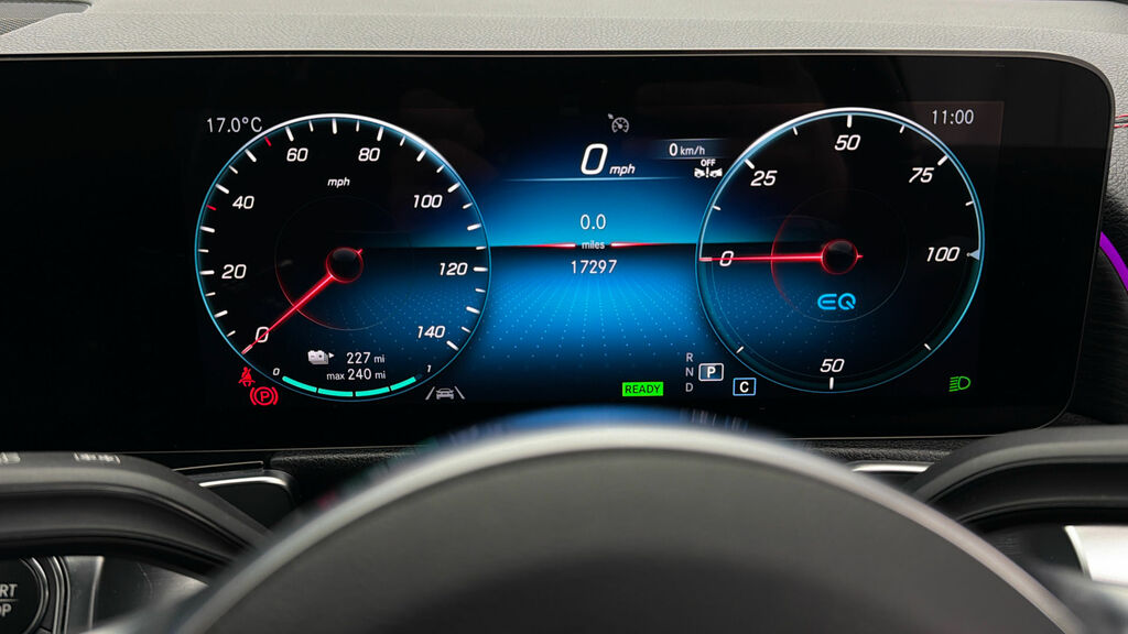 Mercedes-Benz EQB Amg Line Grey #24