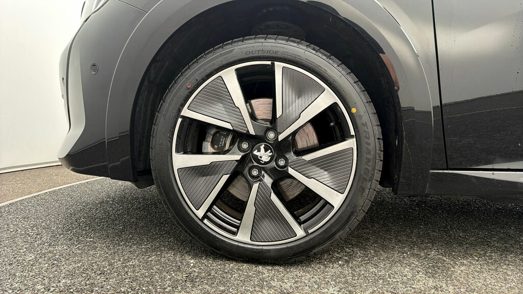 Peugeot e-208 Gt Premium Ev Red #17