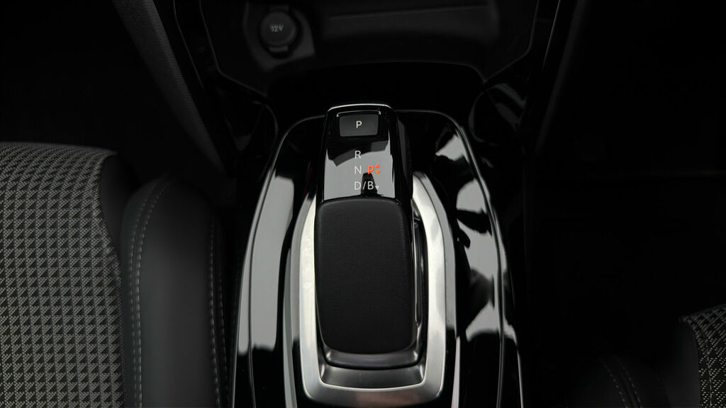 Peugeot e-208 Gt Premium Ev Red #26