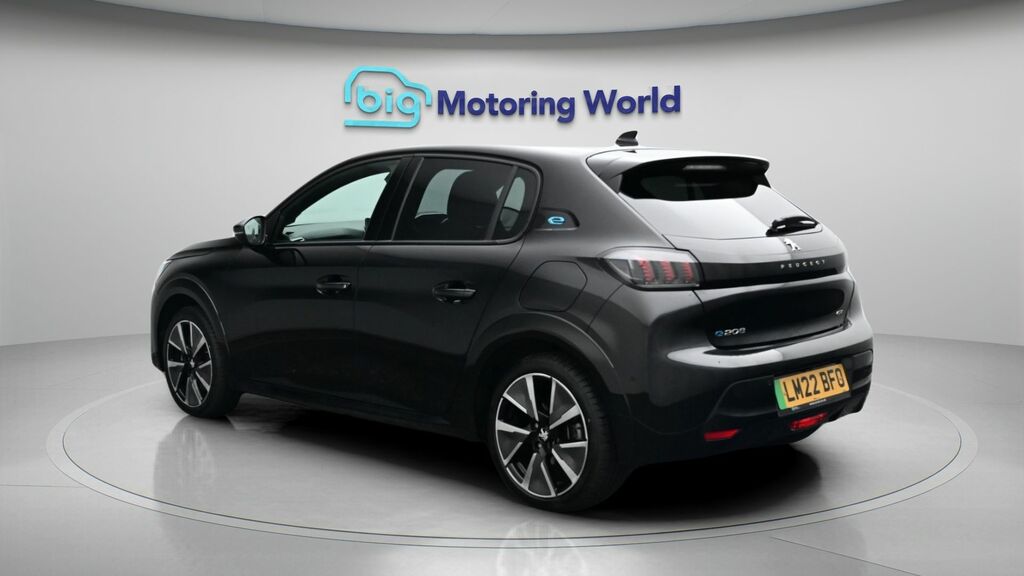Peugeot e-208 Gt Black #5
