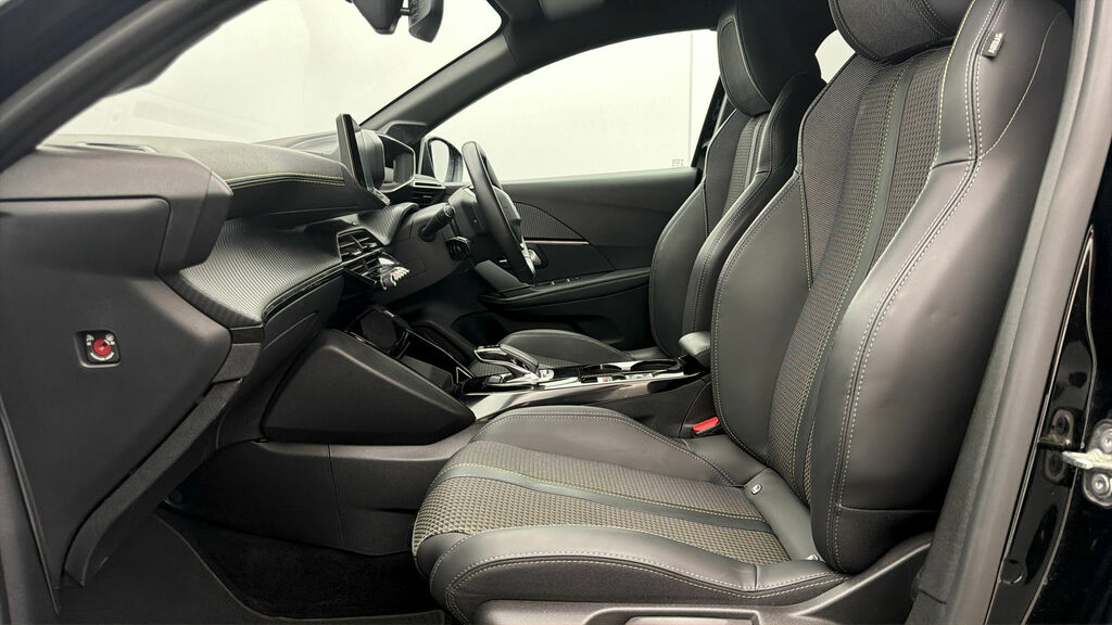 Peugeot e-208 Gt Premium Ev Red #13