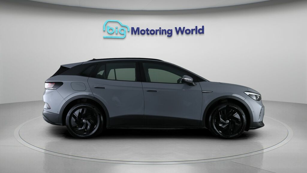 Volkswagen ID.4 Life Black #8