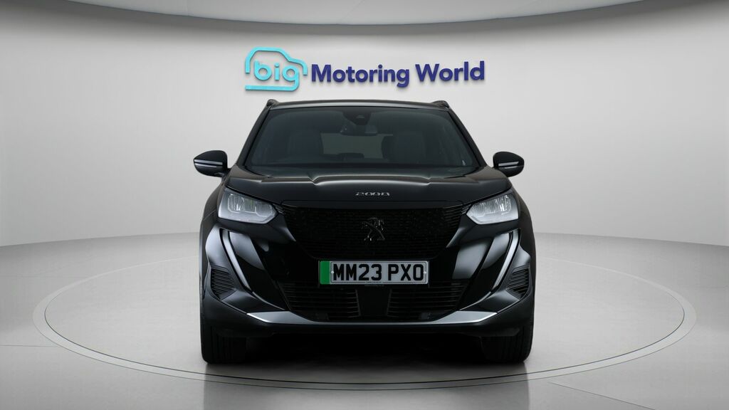 Peugeot e-2008 Allure Premium Black #2
