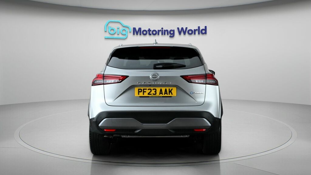 Nissan Qashqai Tekna Silver #6
