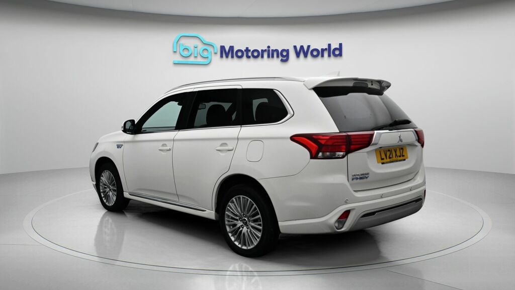 Mitsubishi Outlander Dynamic Safety White #5