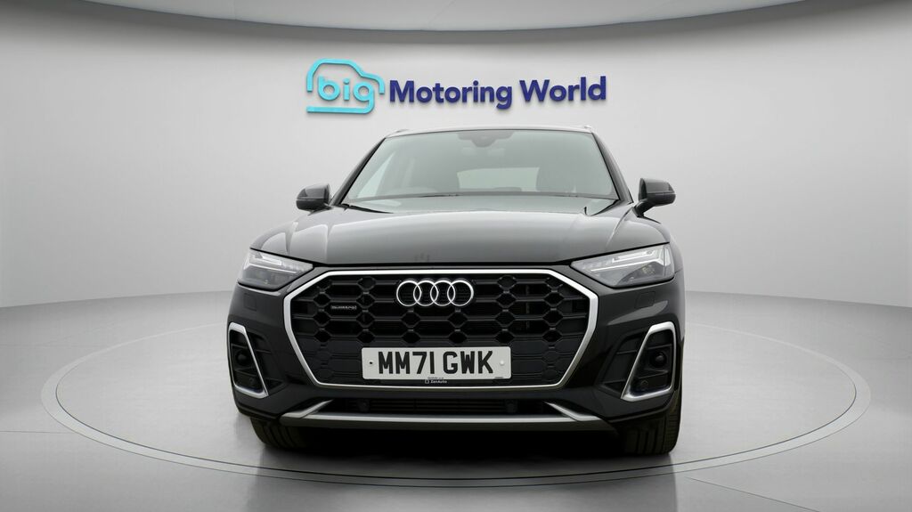 Audi Q5 S Line Black #2