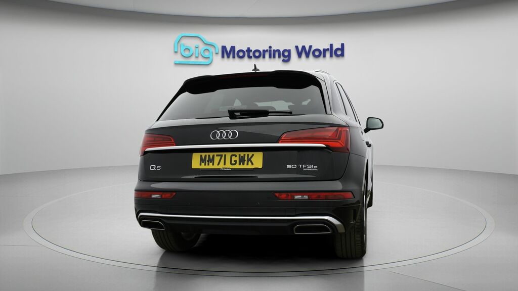 Audi Q5 S Line Black #6