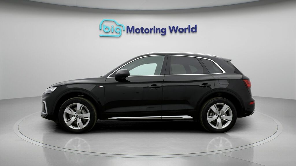 Audi Q5 S Line Black #4