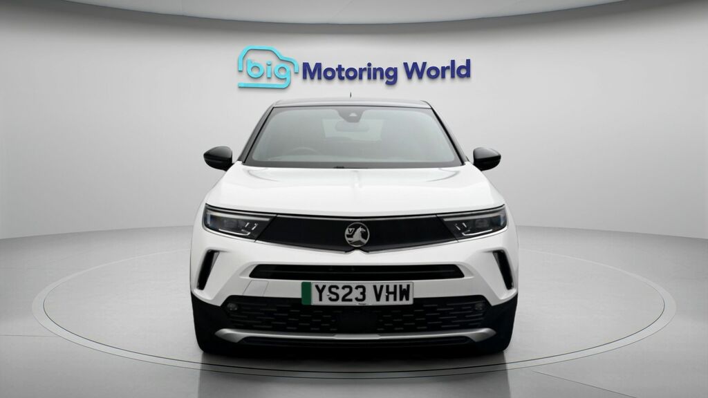 Vauxhall Mokka-e Ultimate White #2