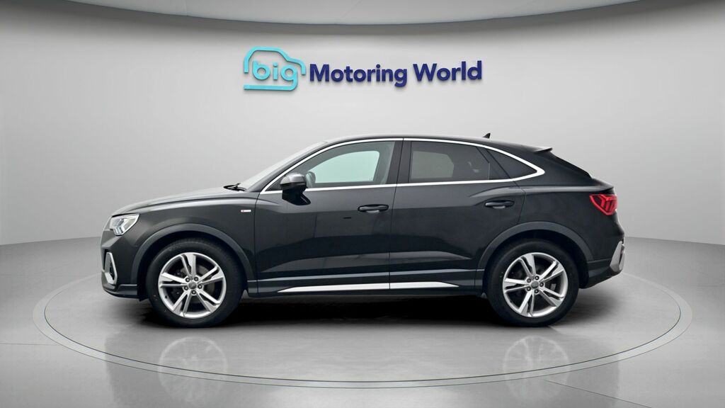 Audi Q3 S Line DG20BVV Black #4