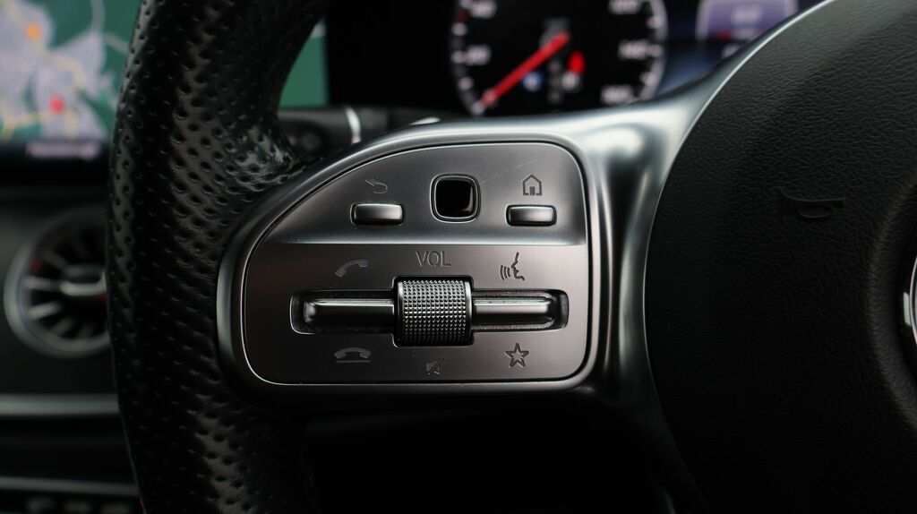 Mercedes-Benz E Class E300d Amg Line Night Ed Prem 9G-tronic Blue #21
