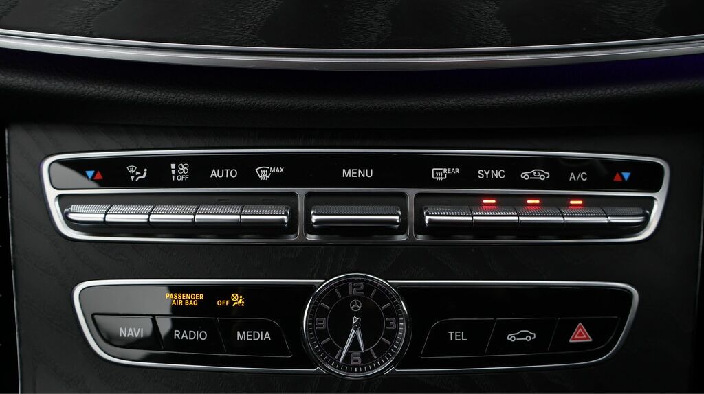 Mercedes-Benz E Class E300d Amg Line Night Ed Prem 9G-tronic Blue #12