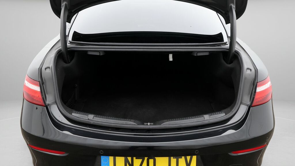 Mercedes-Benz E Class E300d Amg Line Night Ed Prem 9G-tronic Blue #17