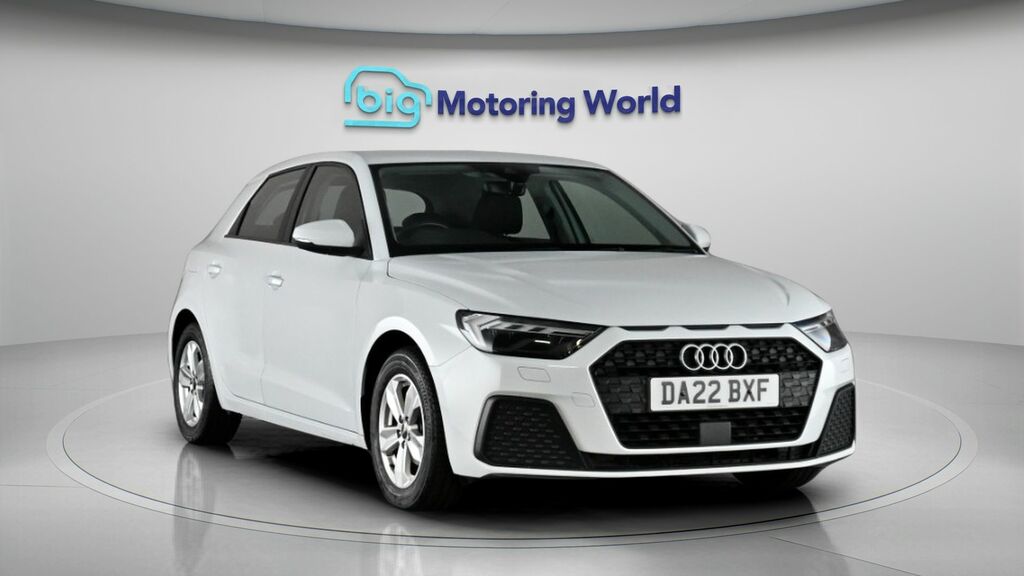Audi A1 Technik DA22BXF White #2