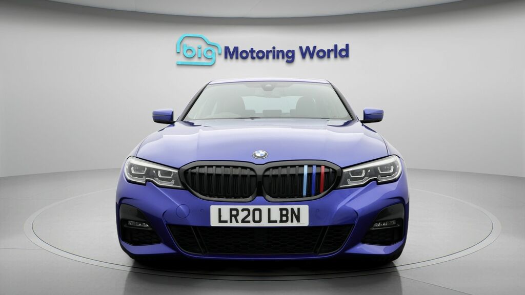 BMW 3 Series M Sport LR20LBN Blue #2