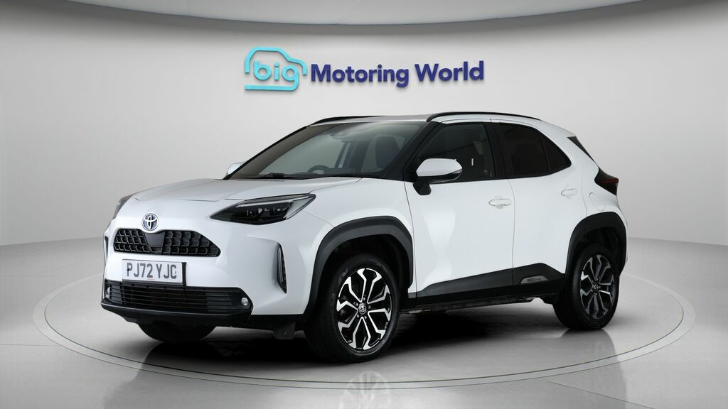 Toyota Yaris Cross Design PJ72YJC White #3