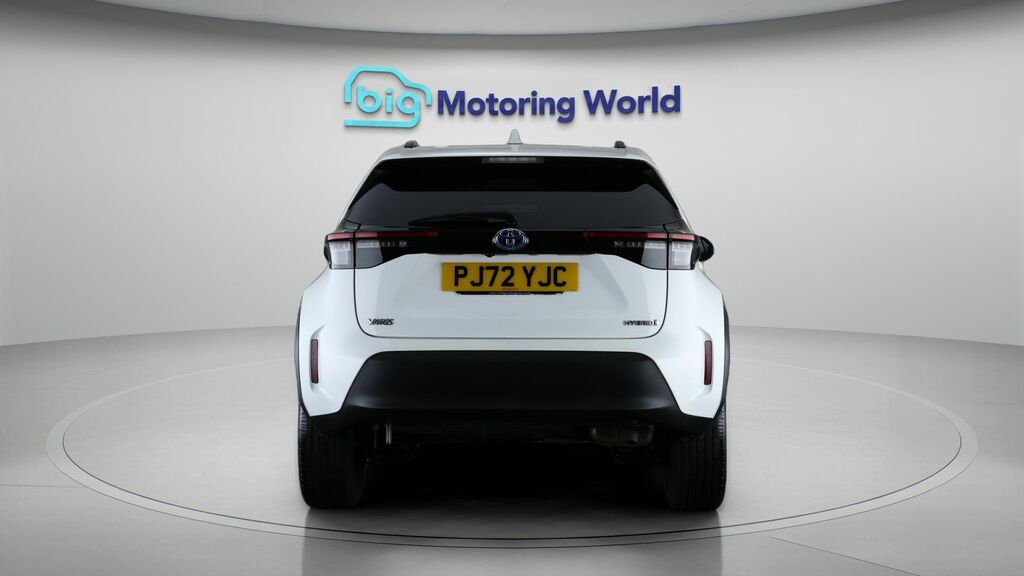Toyota Yaris Cross Design PJ72YJC White #6