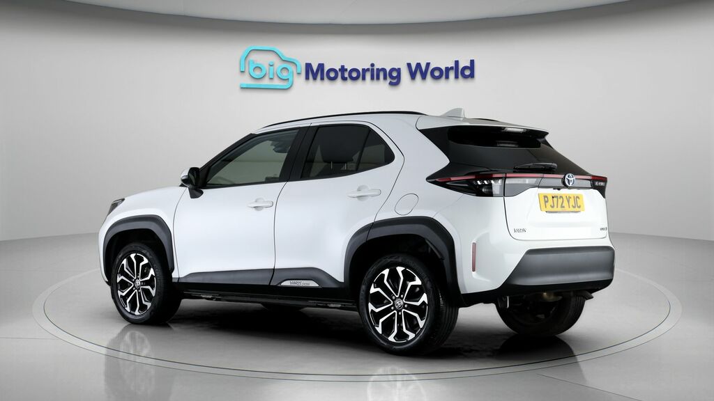 Toyota Yaris Cross Design PJ72YJC White #5