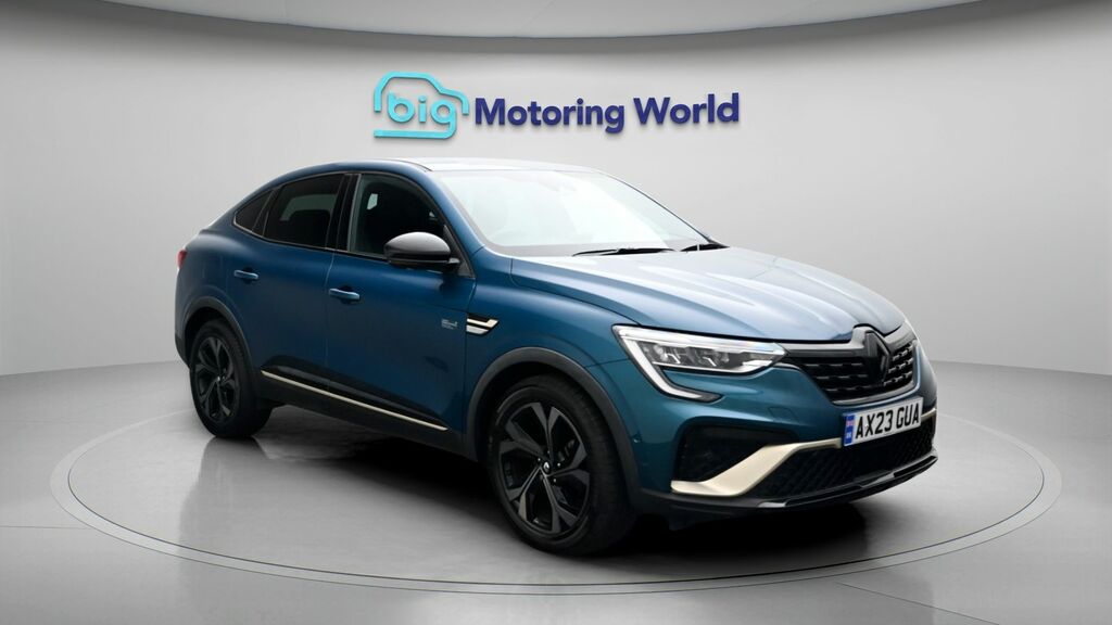 Renault Arkana E-tech Engineered Blue