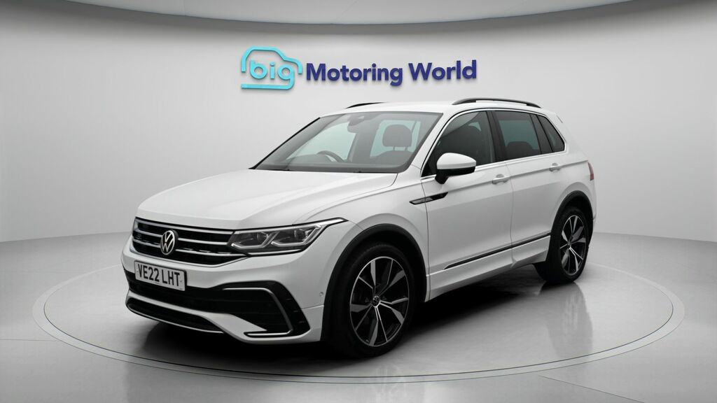 Volkswagen Tiguan R-line VE22LHT White #3