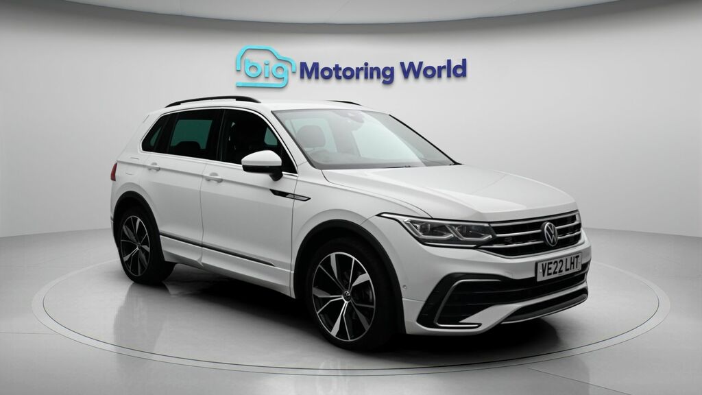 Volkswagen Tiguan R-line VE22LHT White