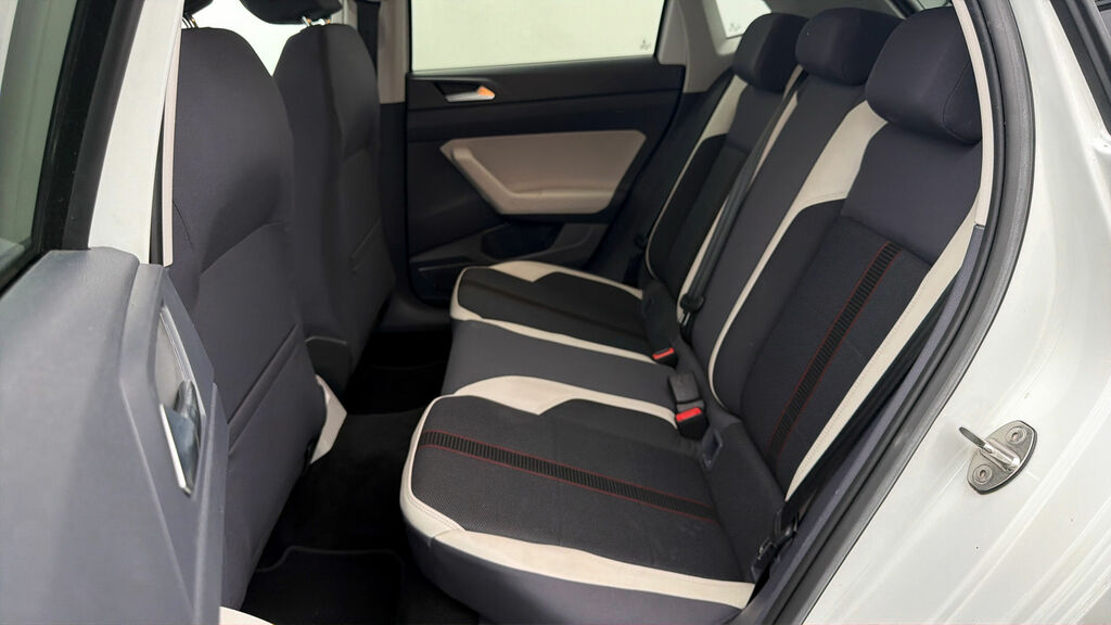Volkswagen Polo Match Silver #16