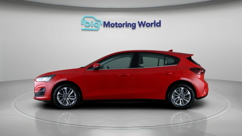 Ford Focus Titanium YP72TTX Red #4