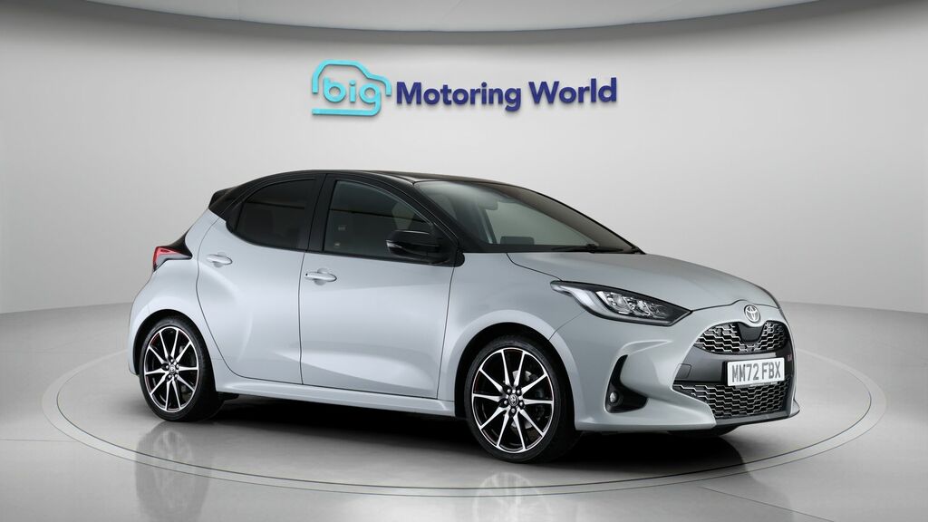 Toyota Yaris Gr Sport MM72FBX Grey