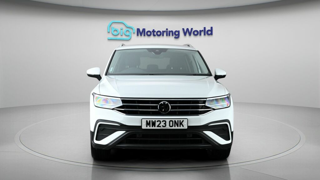 Volkswagen Tiguan Allspace Life White #2