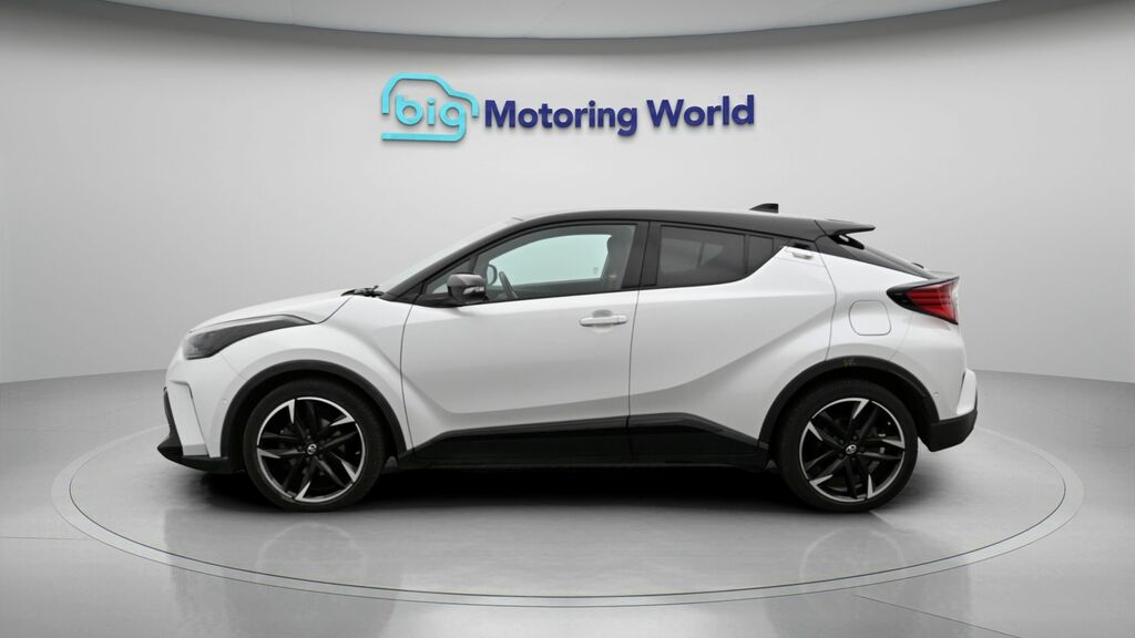 Toyota C-Hr Gr Sport BW72UGY White #4