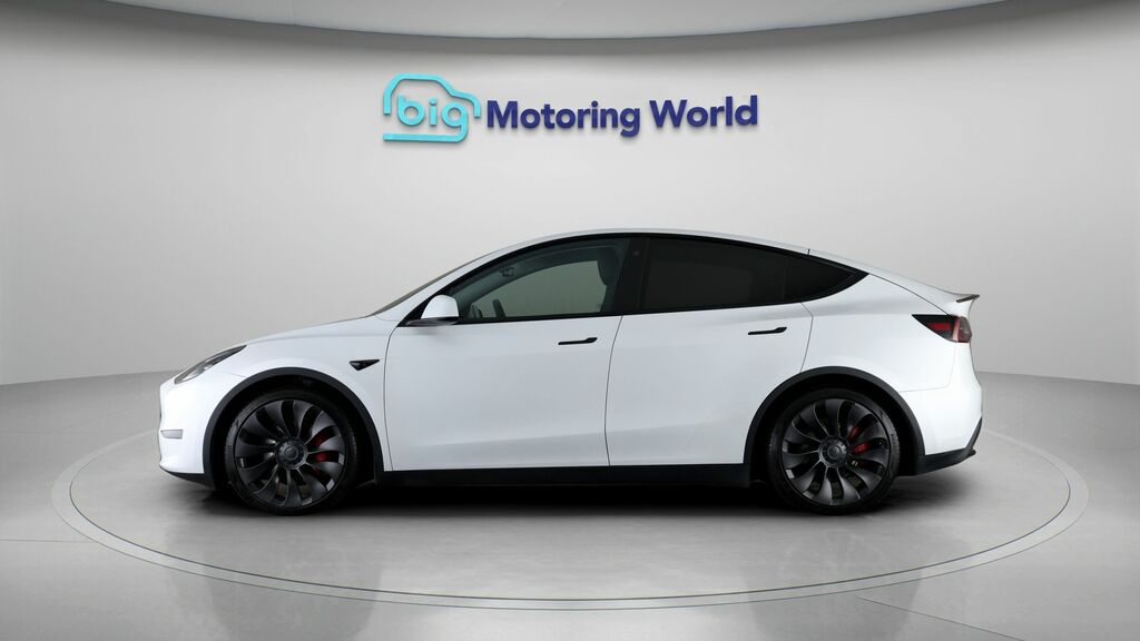 Tesla Model Y Performance White #4