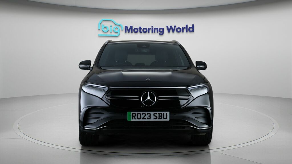 Mercedes-Benz EQA Amg Line Black #2