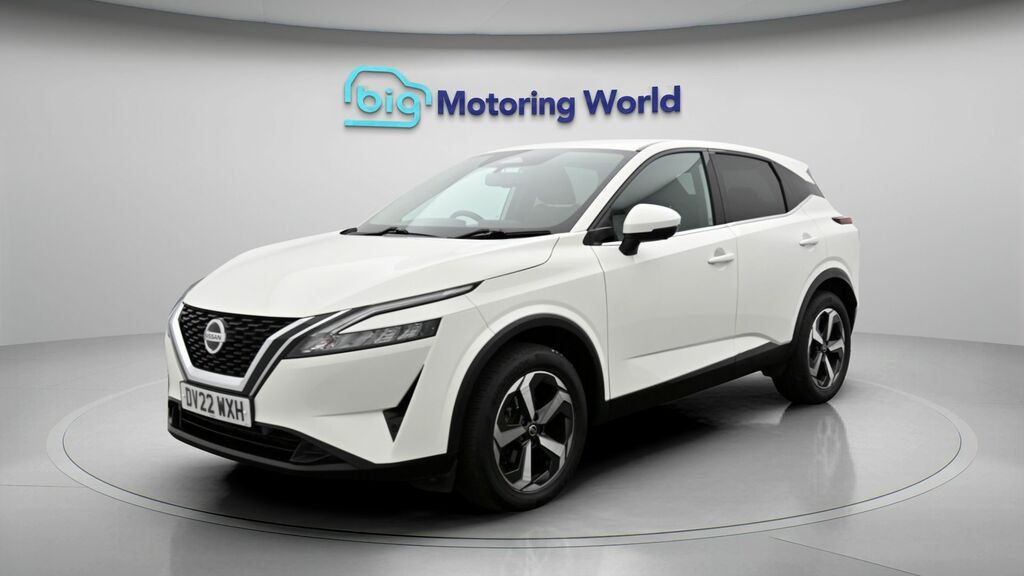 Nissan Qashqai N-connecta DV22WXH White #3