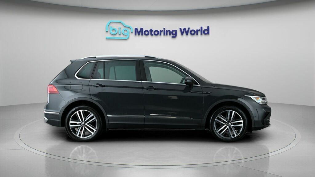 Volkswagen Tiguan Elegance Black #8