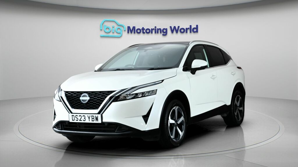 Nissan Qashqai N-connecta DS23YBW White #3