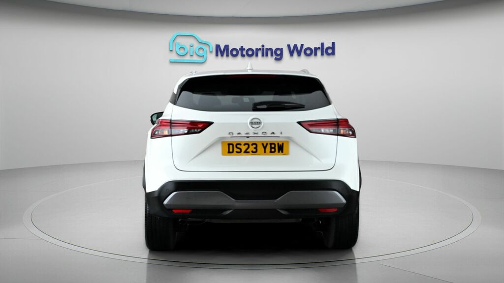 Nissan Qashqai N-connecta DS23YBW White #6