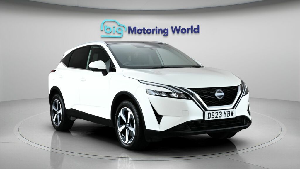 Nissan Qashqai N-connecta DS23YBW White