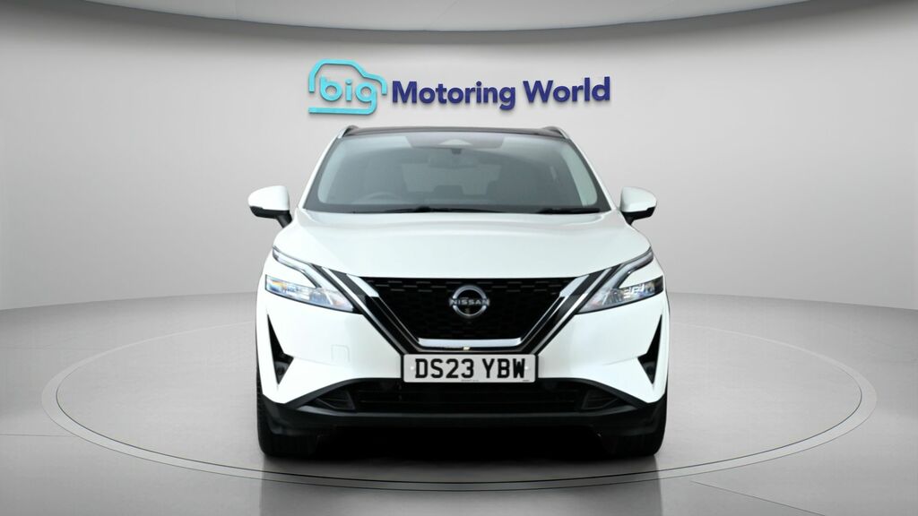 Nissan Qashqai N-connecta DS23YBW White #2