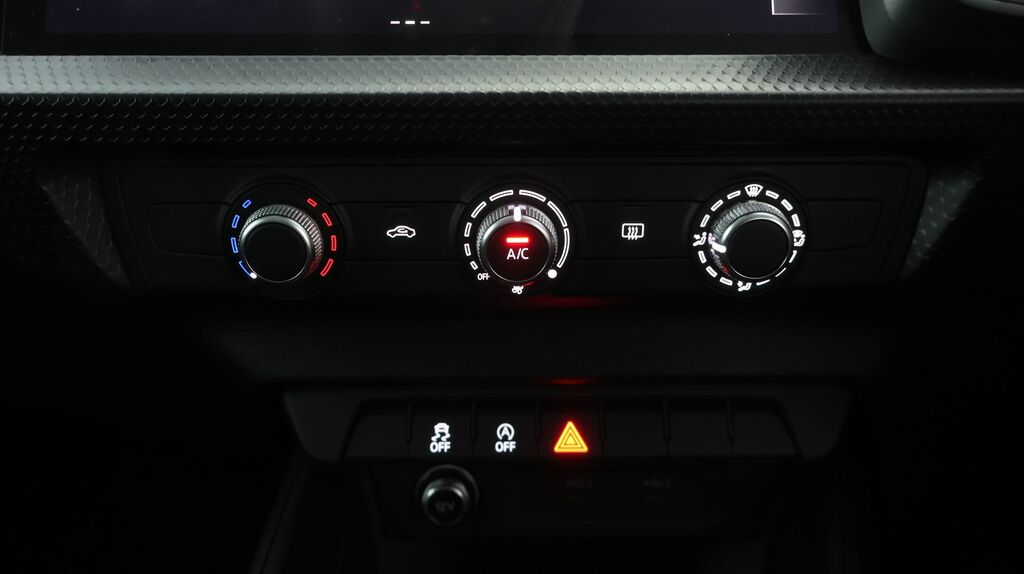 Audi A1 S Line 30 Tfsi 110 Ps S Tronic Silver #11
