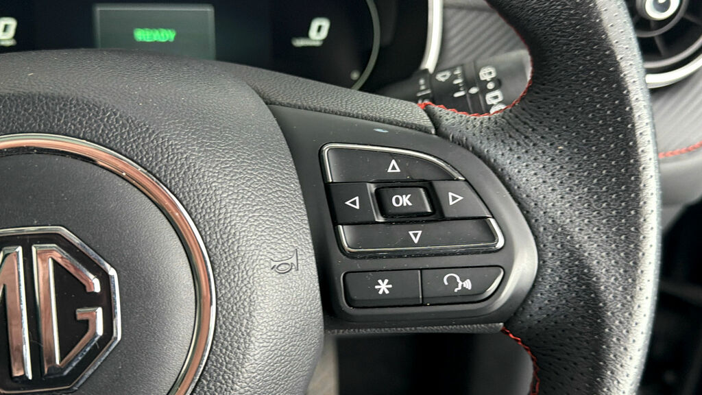 MG ZS 1.0T Gdi Excite Dct Red #23