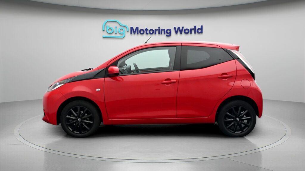 Toyota Aygo X X-style Red #4