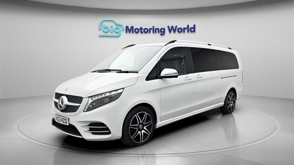 Mercedes-Benz V Class Amg Line White #3