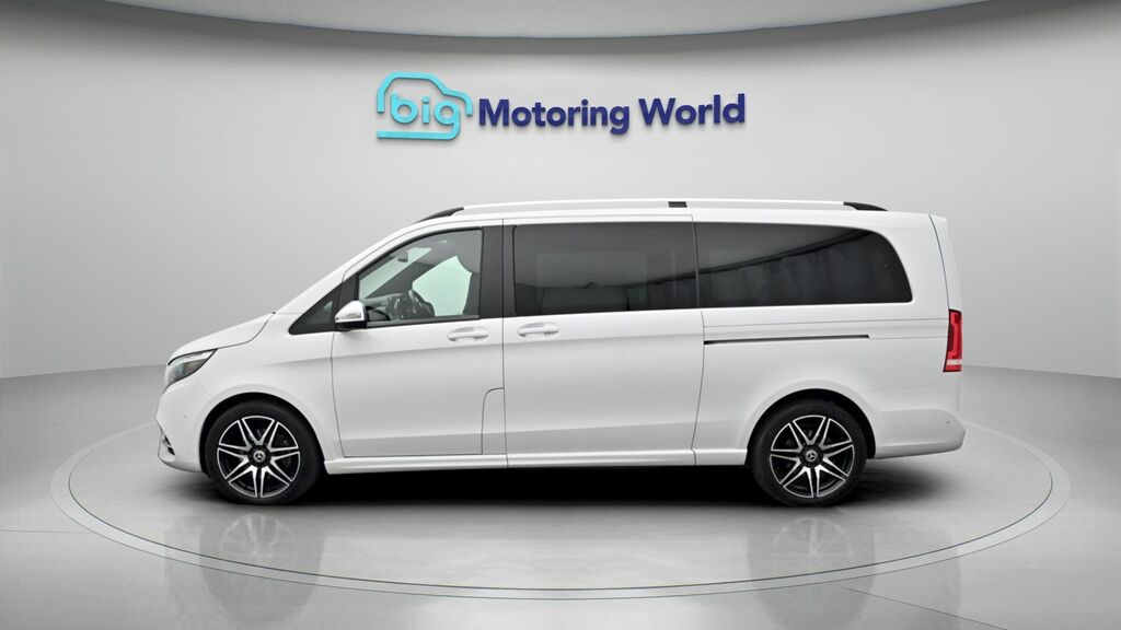 Mercedes-Benz V Class Amg Line White #4