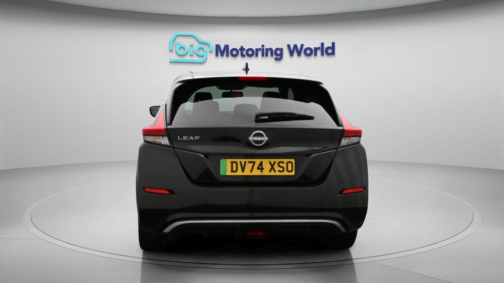 Nissan Leaf Tekna Black #6
