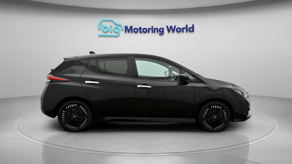 Nissan Leaf 110Kw Tekna 39Kwh Blue #8