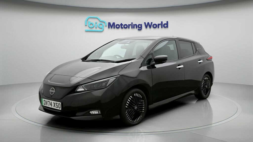 Nissan Leaf Tekna Black #3