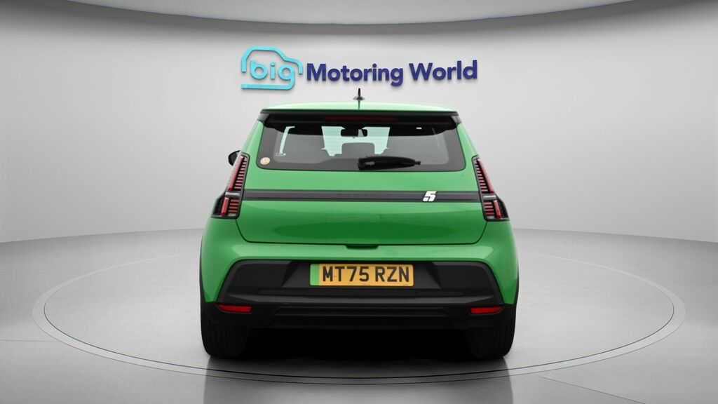 Renault 5 E-Tech Evolution Green #6